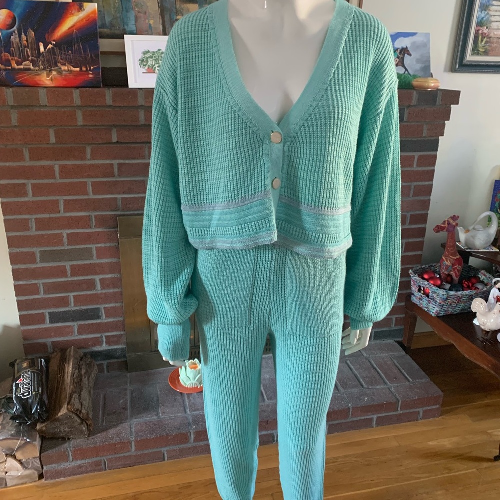 Women two pieces set.